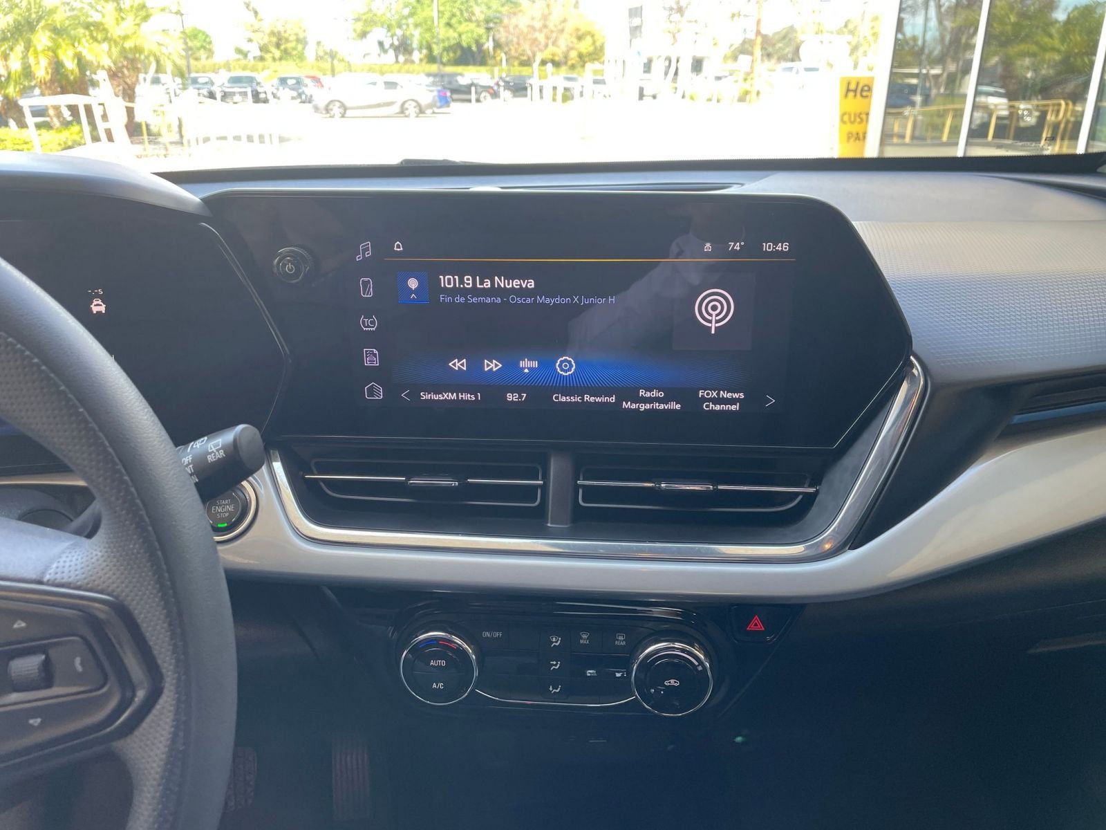 Thumbnail: 2025 Chevrolet Trax - 17