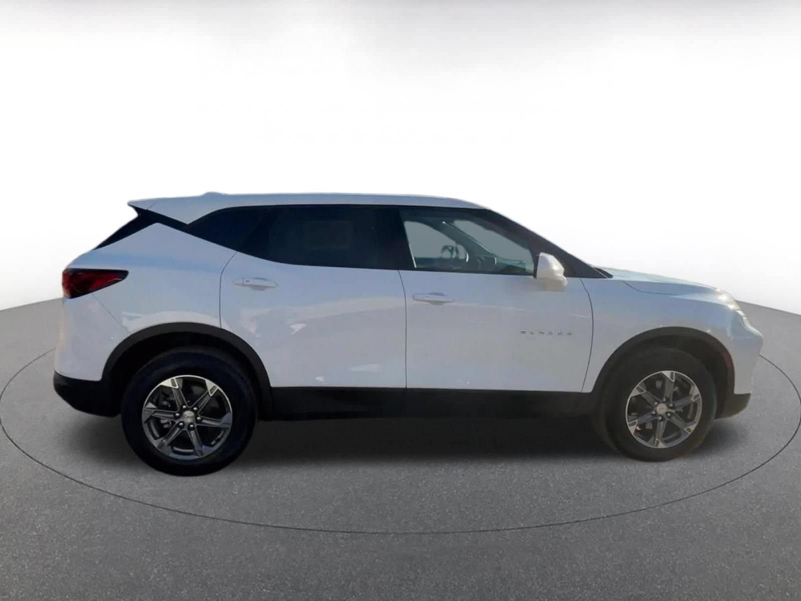 Thumbnail: 2026 Chevrolet Blazer - 16