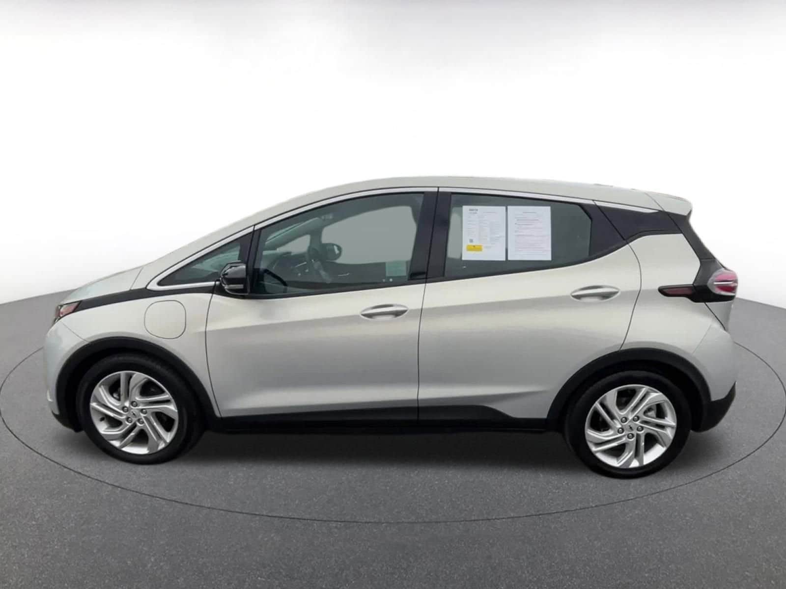 Thumbnail: 2023 Chevrolet Bolt EV - 8