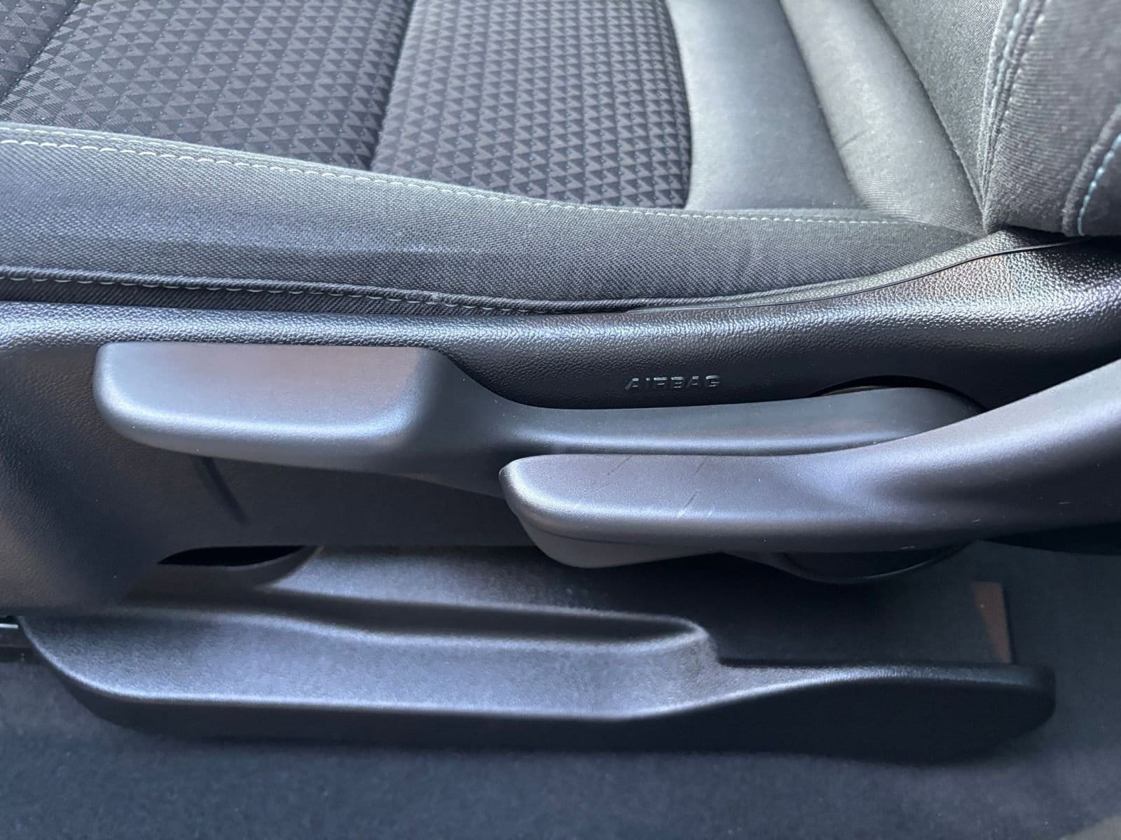 Thumbnail: 2023 Chevrolet Bolt EV - 28
