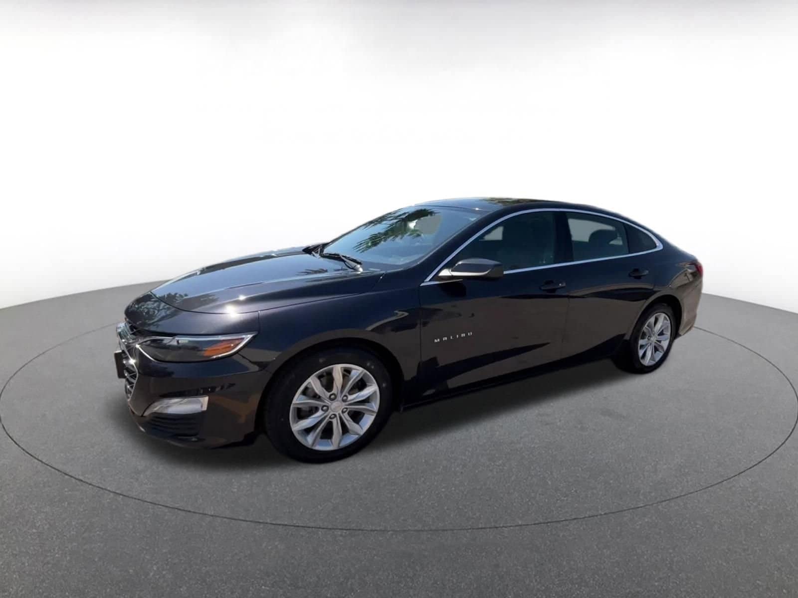 Thumbnail: 2023 Chevrolet Malibu - 10