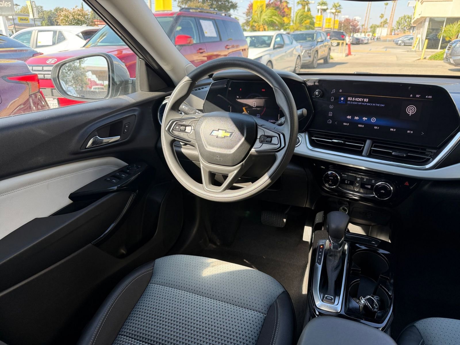 Thumbnail: 2025 Chevrolet Trax - 33