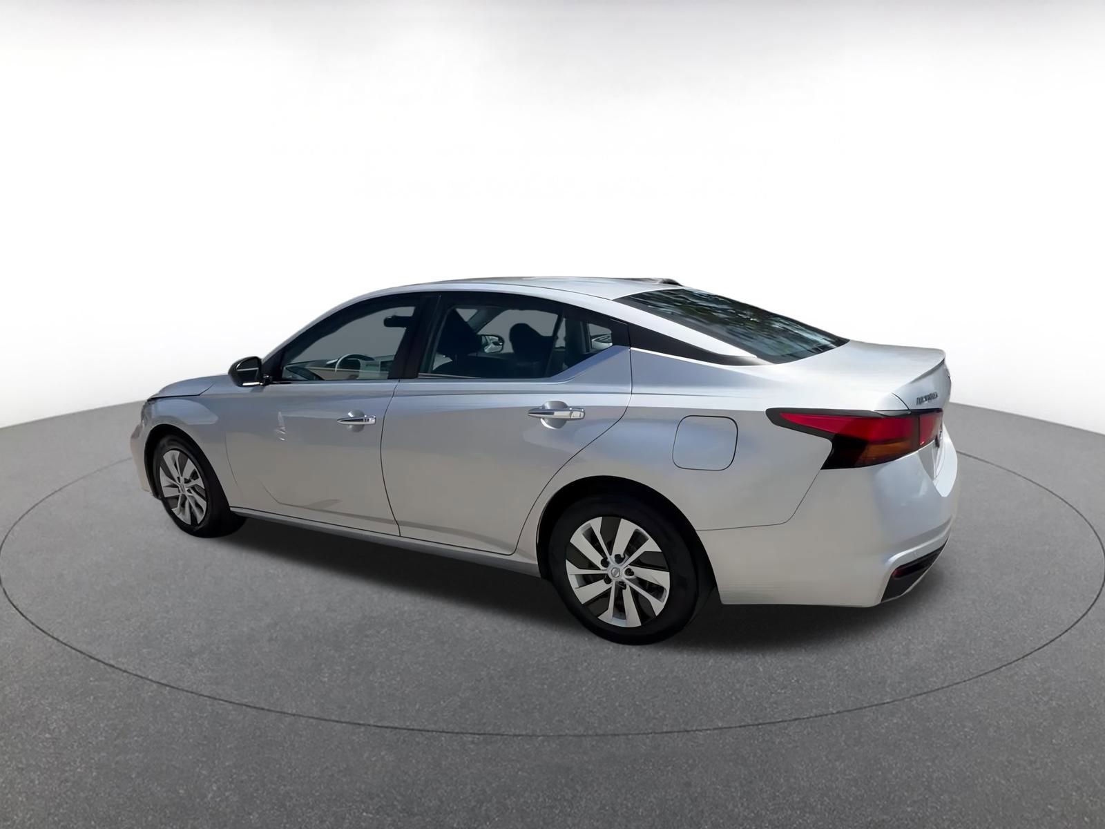 Thumbnail: 2024 Nissan Altima - 10