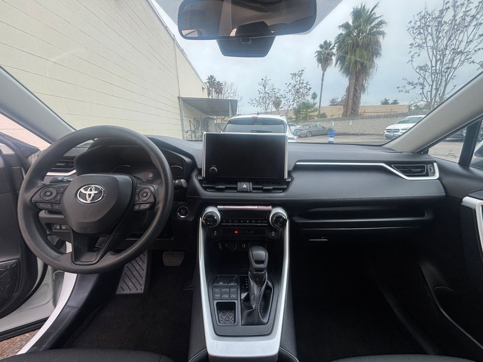 Thumbnail: 2025 Toyota RAV4 - 35