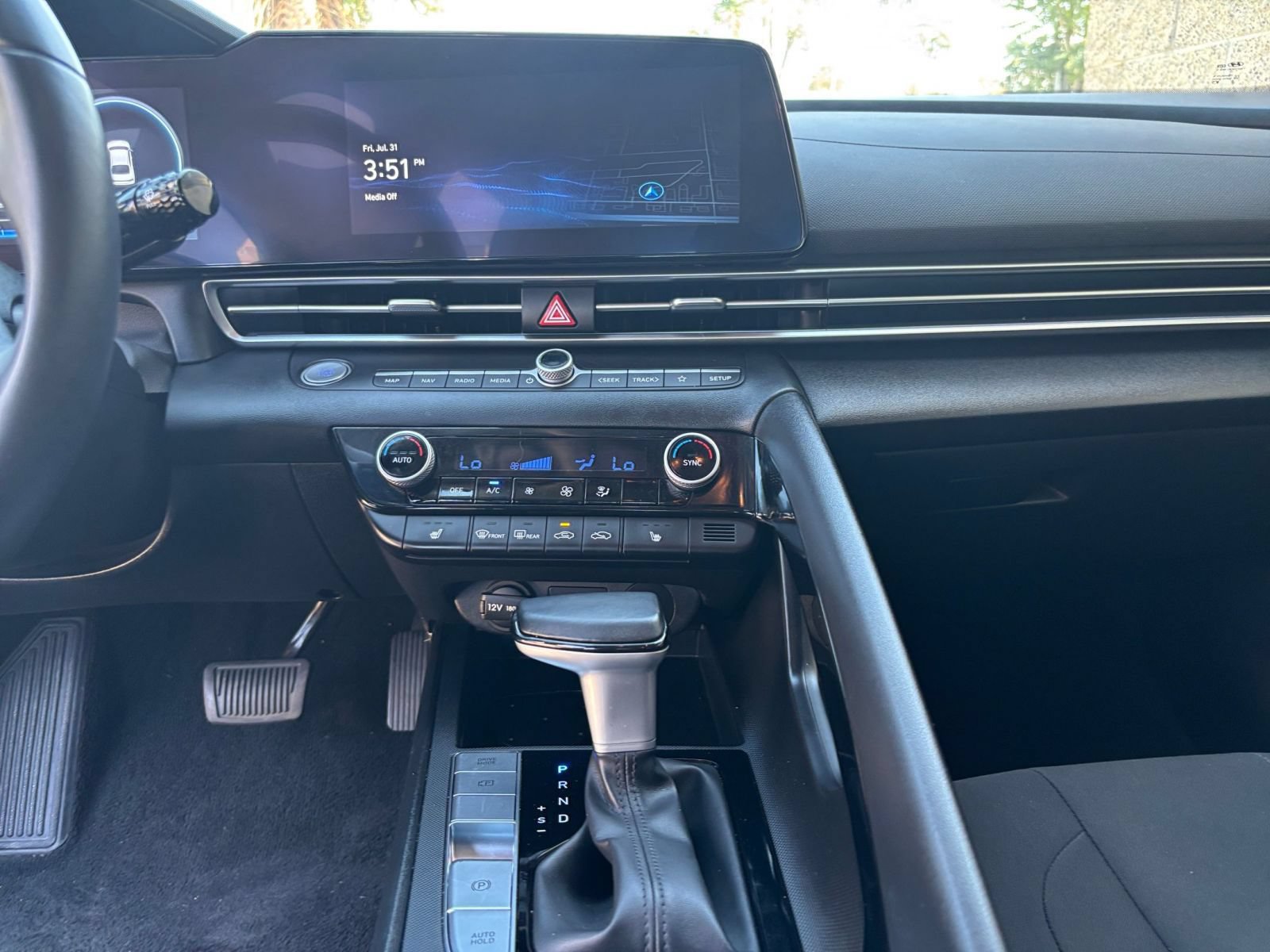 Thumbnail: 2025 Hyundai Elantra - 20