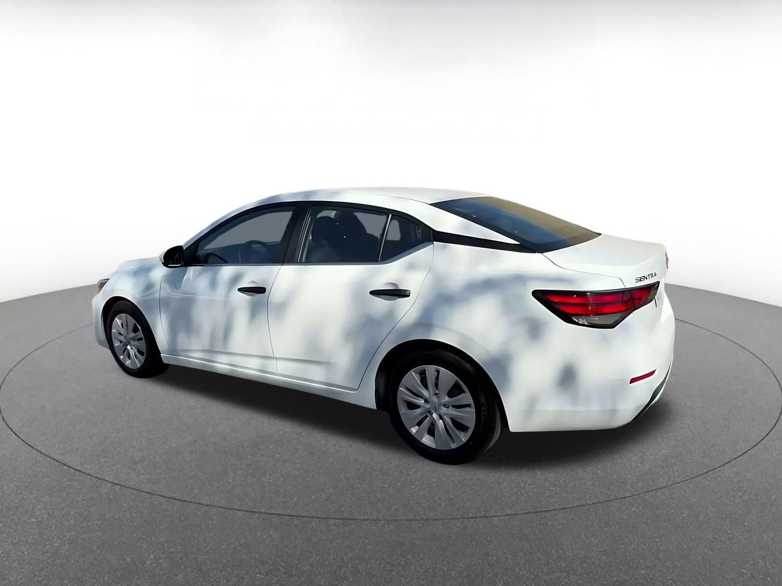 Thumbnail: 2025 Nissan Sentra - 9