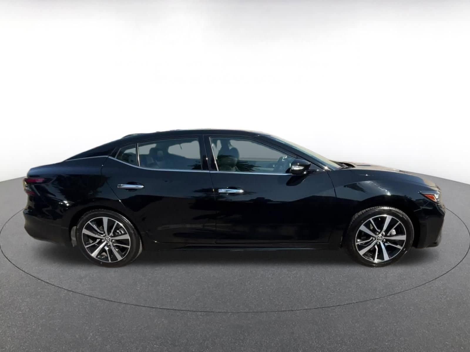 Thumbnail: 2023 Nissan Maxima - 16