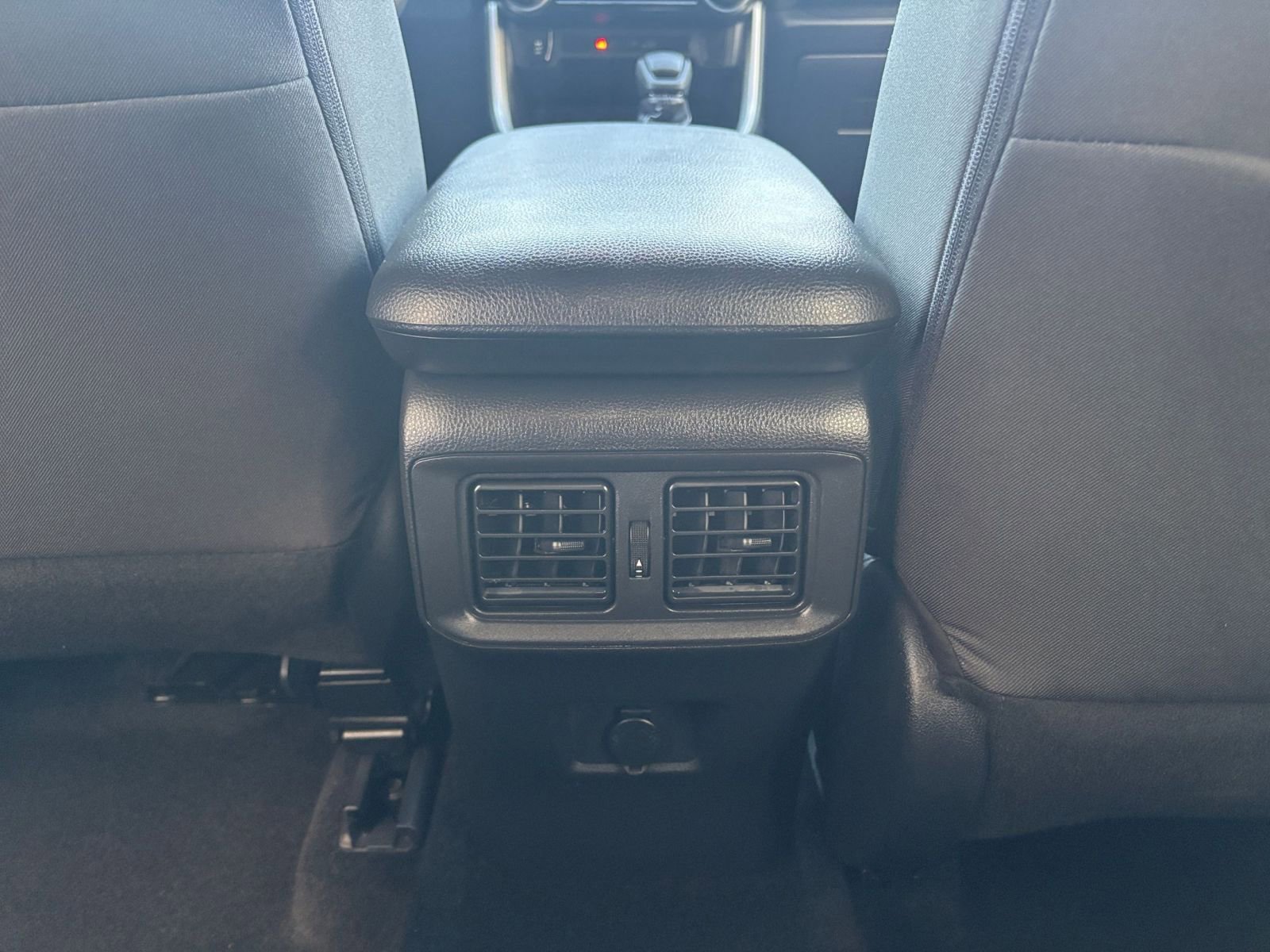 Thumbnail: 2025 Toyota RAV4 - 24