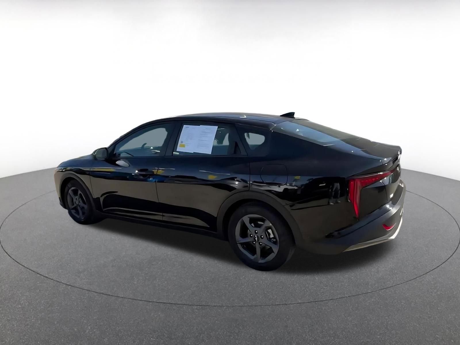 Thumbnail: 2025 Kia K4 - 10