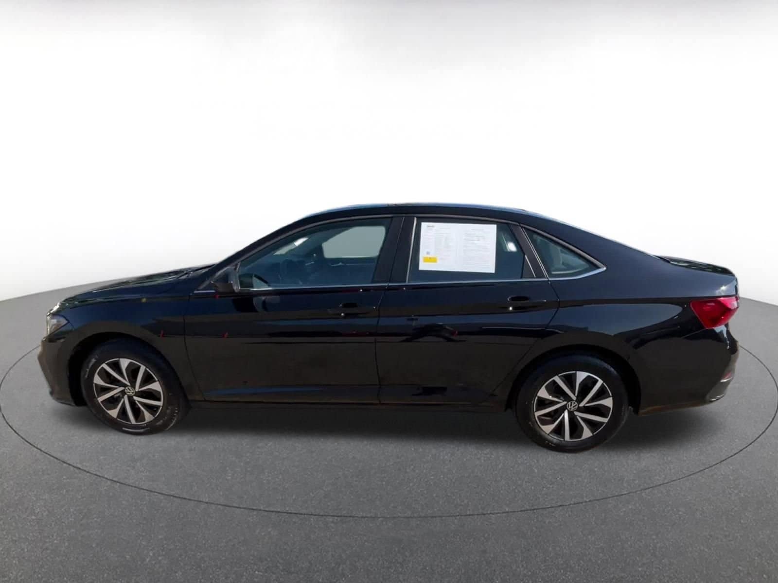 Thumbnail: 2025 Volkswagen Jetta - 9