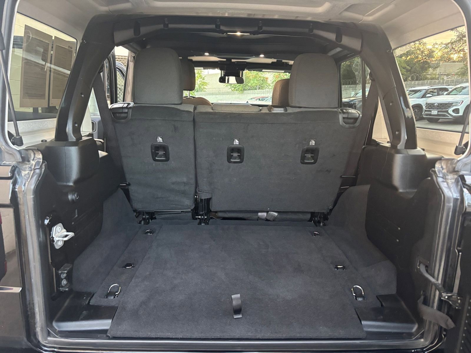 Thumbnail: 2025 Jeep Wrangler - 31