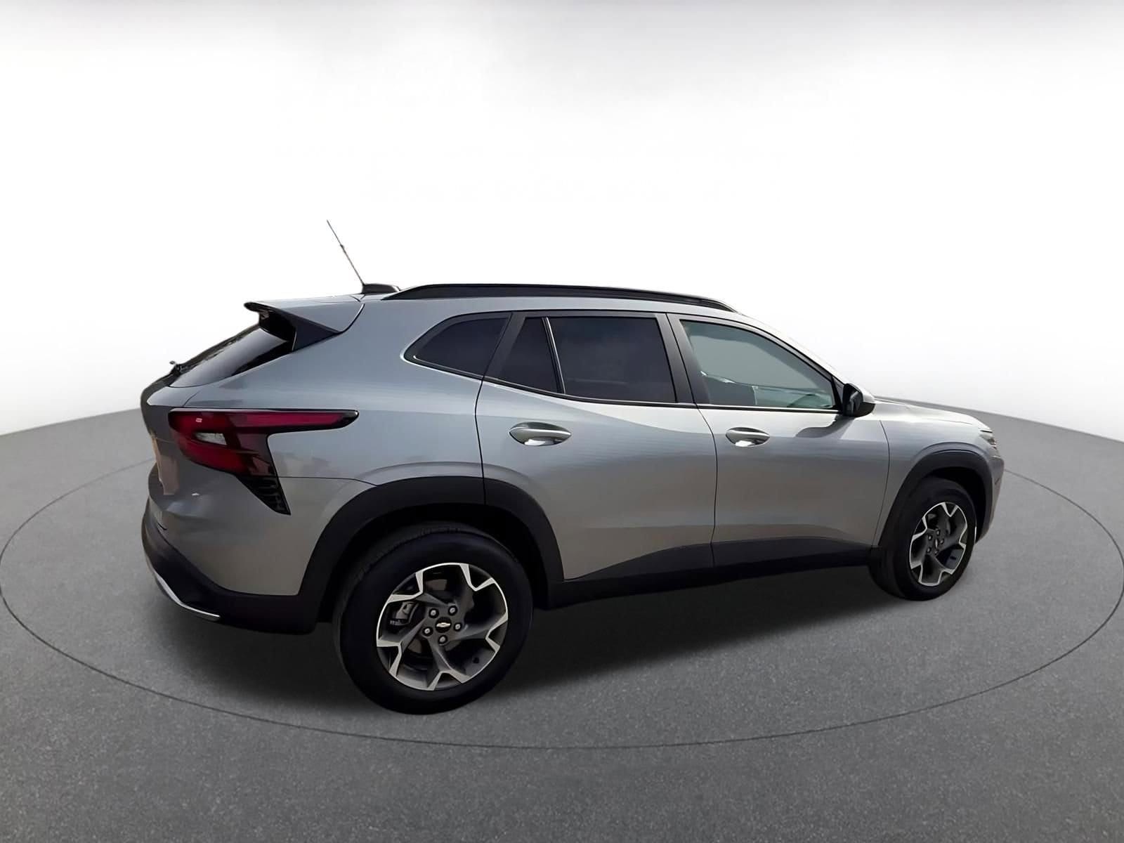 Thumbnail: 2025 Chevrolet Trax - 15