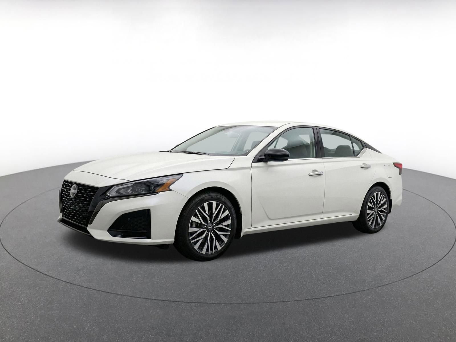 Thumbnail: 2025 Nissan Altima - 3