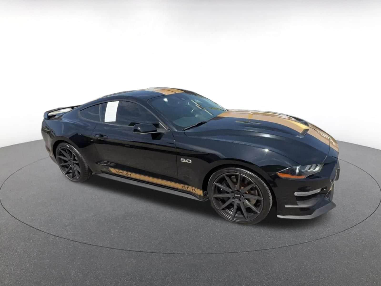 Thumbnail: 2022 Ford Mustang - 2
