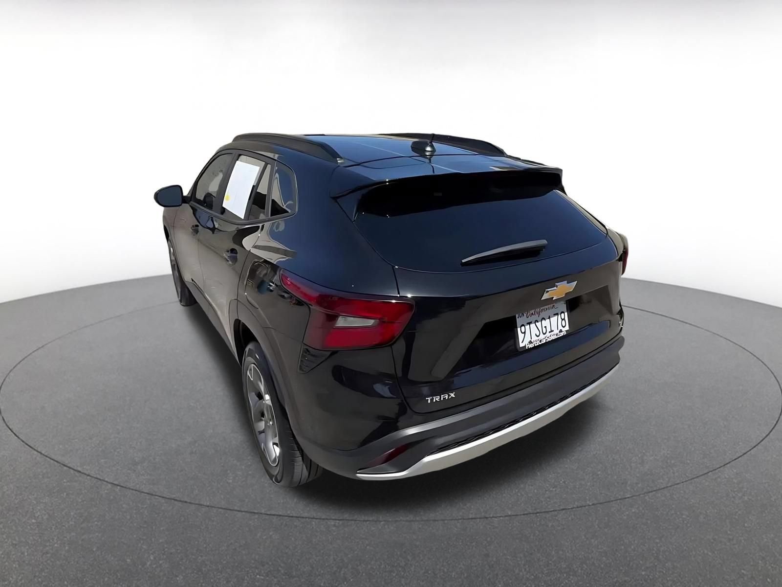Thumbnail: 2025 Chevrolet Trax - 10