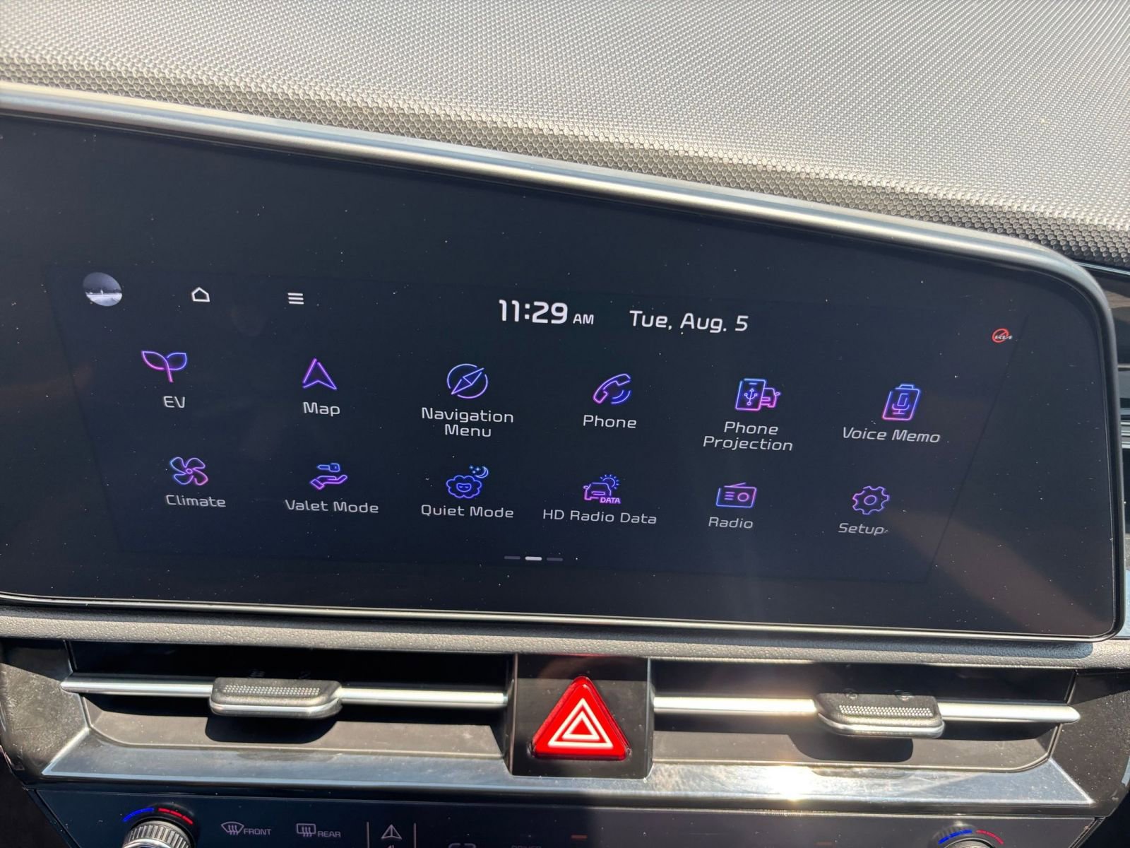 Thumbnail: 2023 Kia Niro - 26