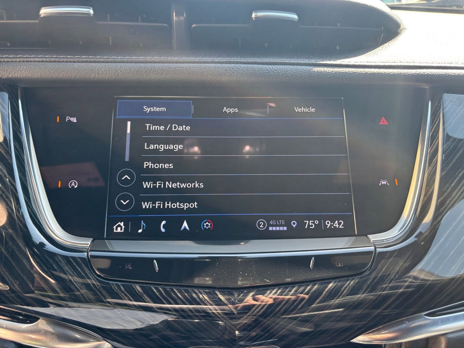 Thumbnail: 2023 Cadillac XT6 - 33