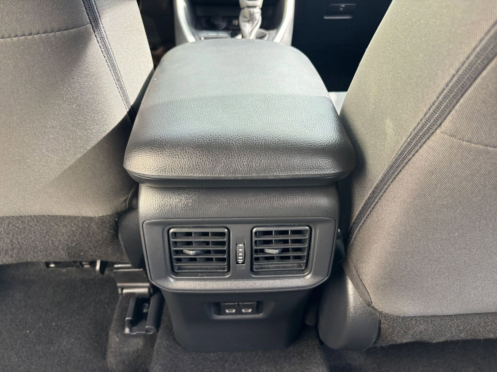 Thumbnail: 2025 Toyota RAV4 - 24