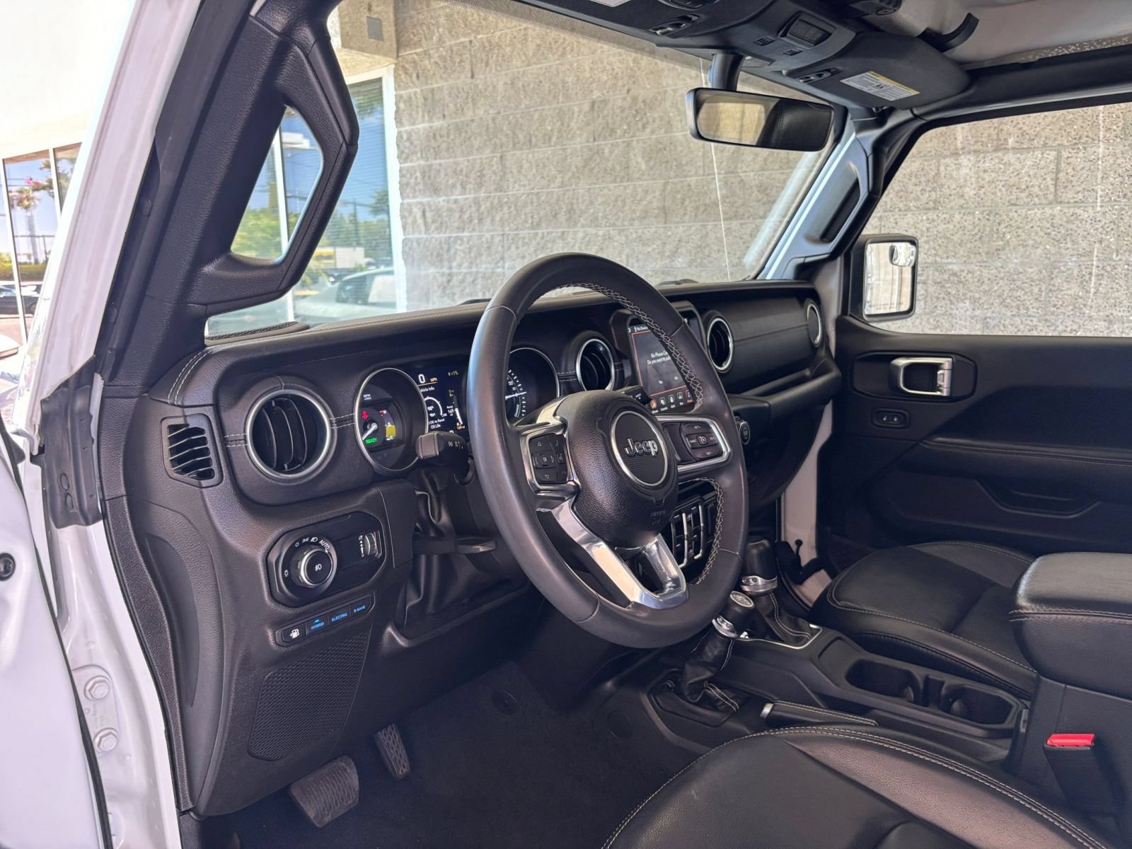 Thumbnail: 2023 Jeep Wrangler - 33