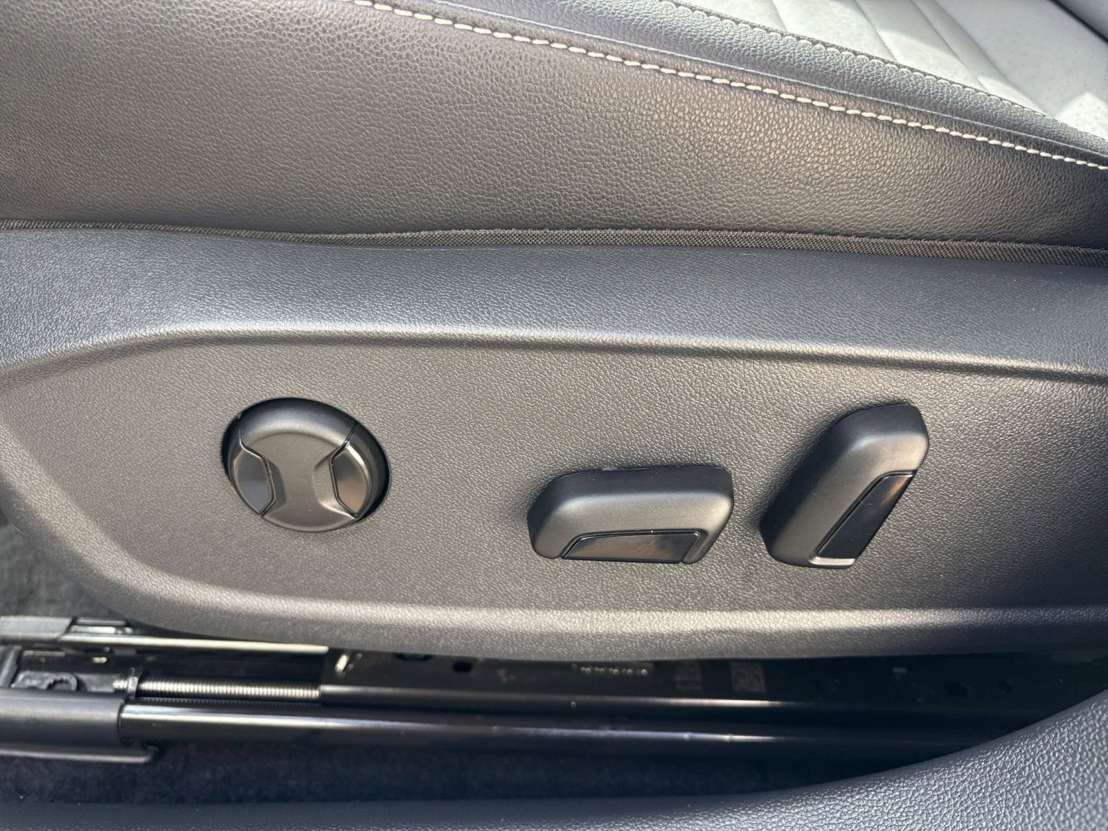 Thumbnail: 2025 Volkswagen Jetta - 23