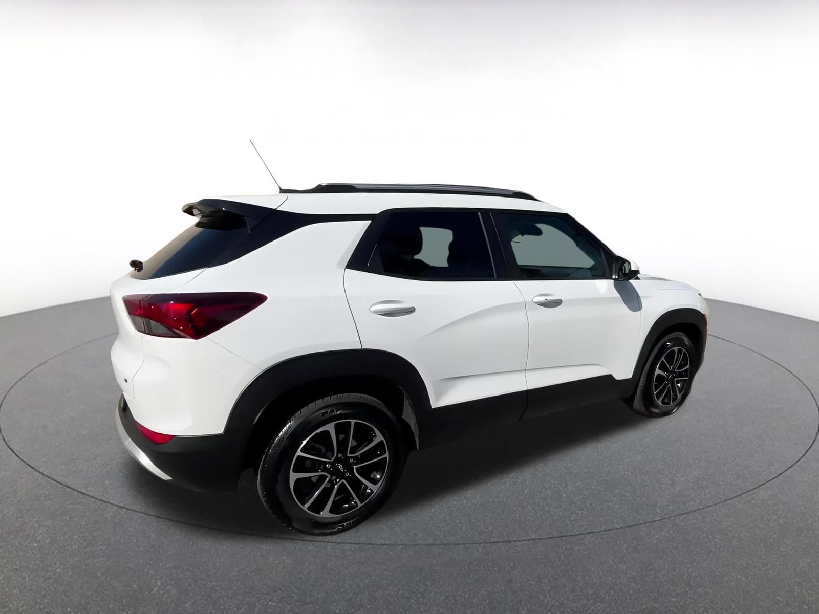 Thumbnail: 2025 Chevrolet TrailBlazer - 15