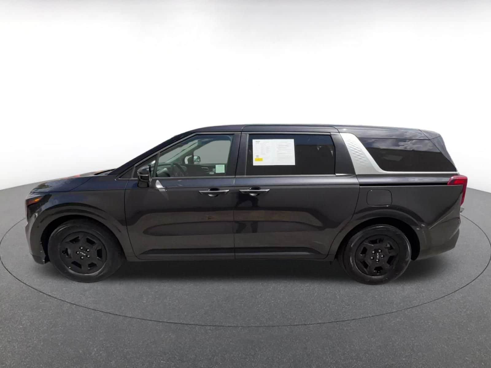 Thumbnail: 2026 Kia Carnival - 9