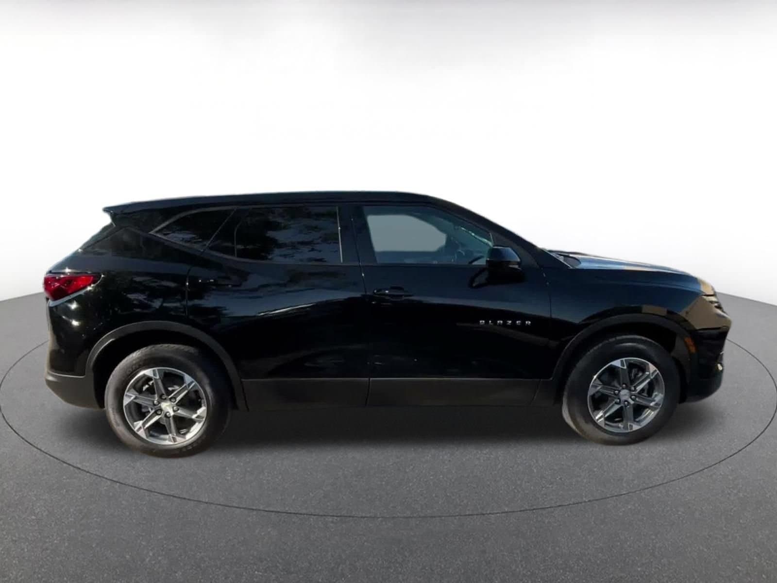 Thumbnail: 2025 Chevrolet Blazer - 15