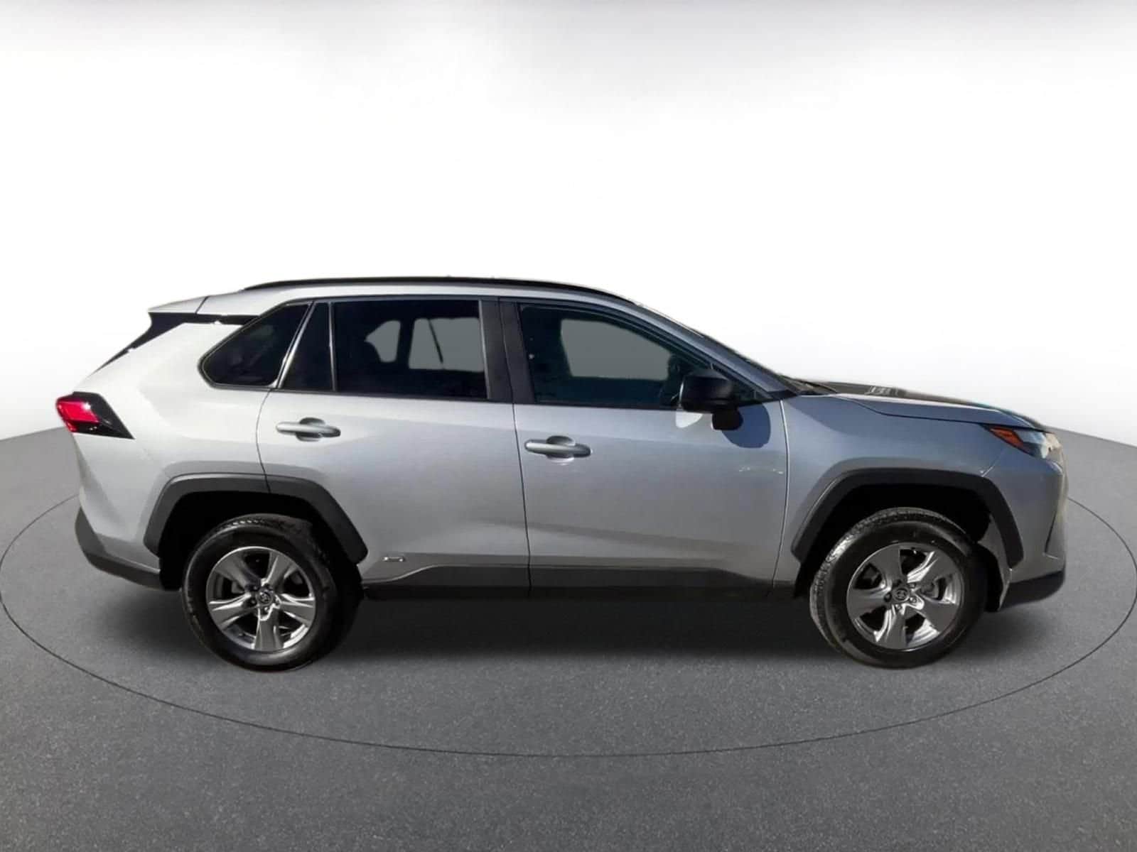 Thumbnail: 2025 Toyota RAV4 - 16