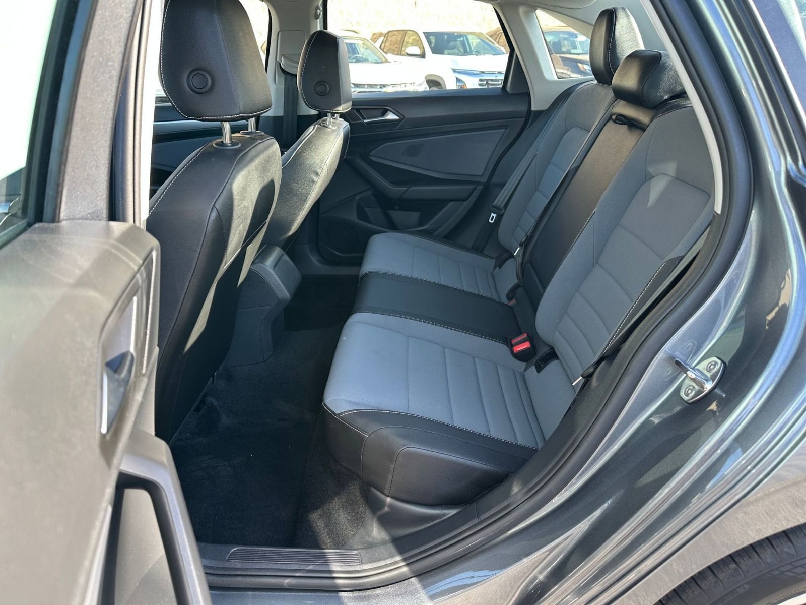 Thumbnail: 2025 Volkswagen Jetta - 27