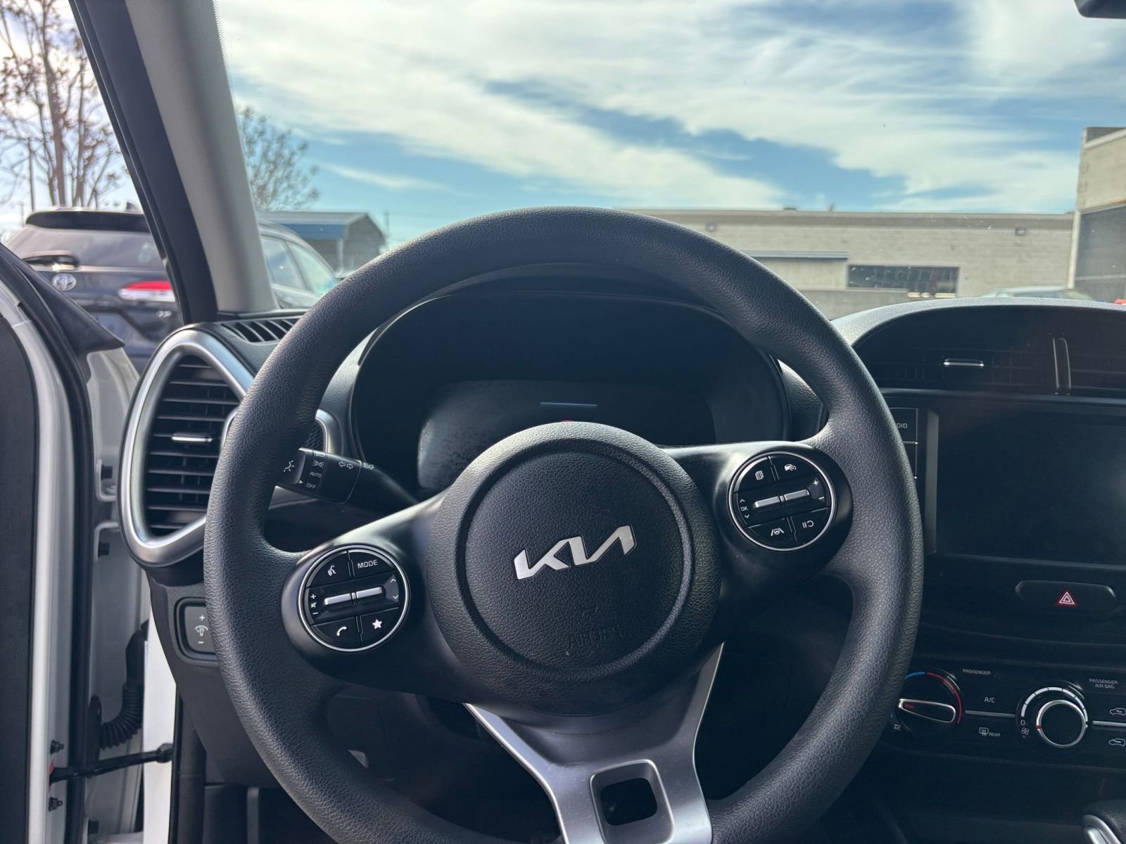 Thumbnail: 2025 Kia Soul - 35