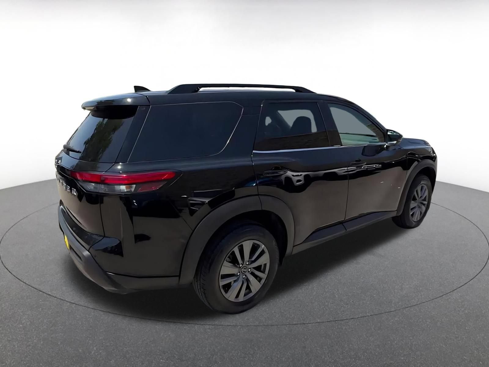 Thumbnail: 2025 Nissan Pathfinder - 14