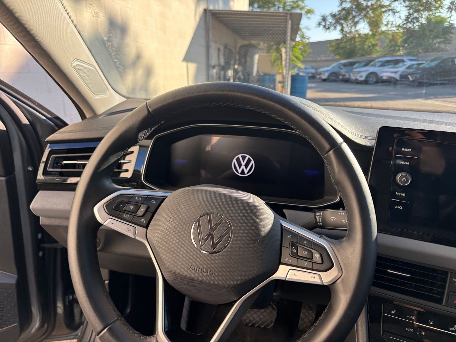 Thumbnail: 2025 Volkswagen Jetta - 34