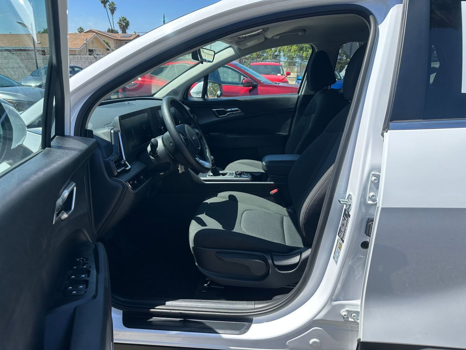 Thumbnail: 2025 Kia Sportage - 25