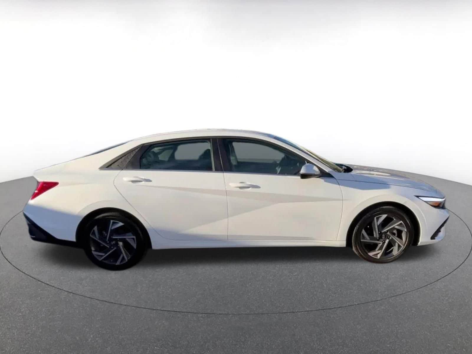 Thumbnail: 2025 Hyundai Elantra - 16