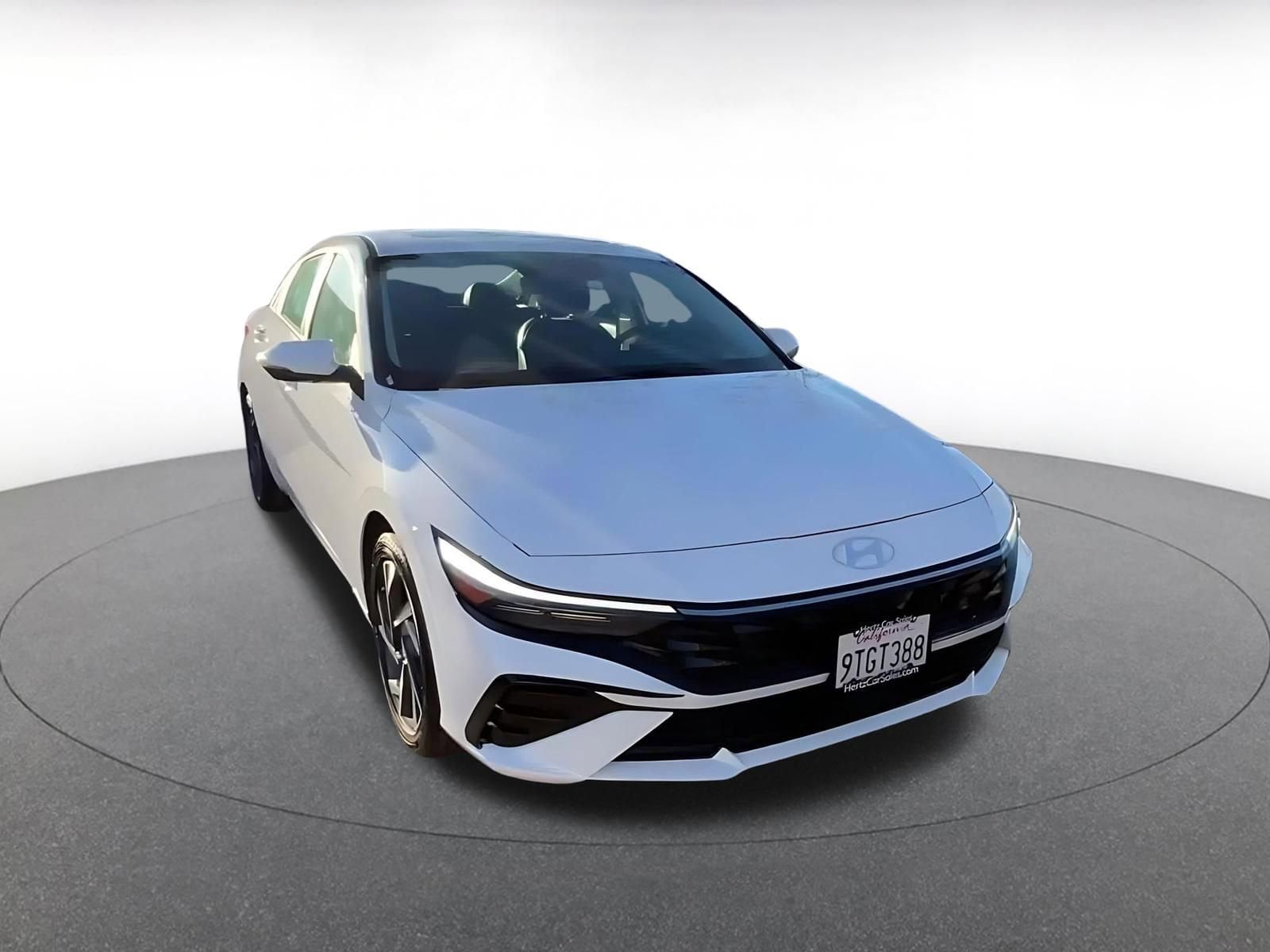 Thumbnail: 2025 Hyundai Elantra - 3