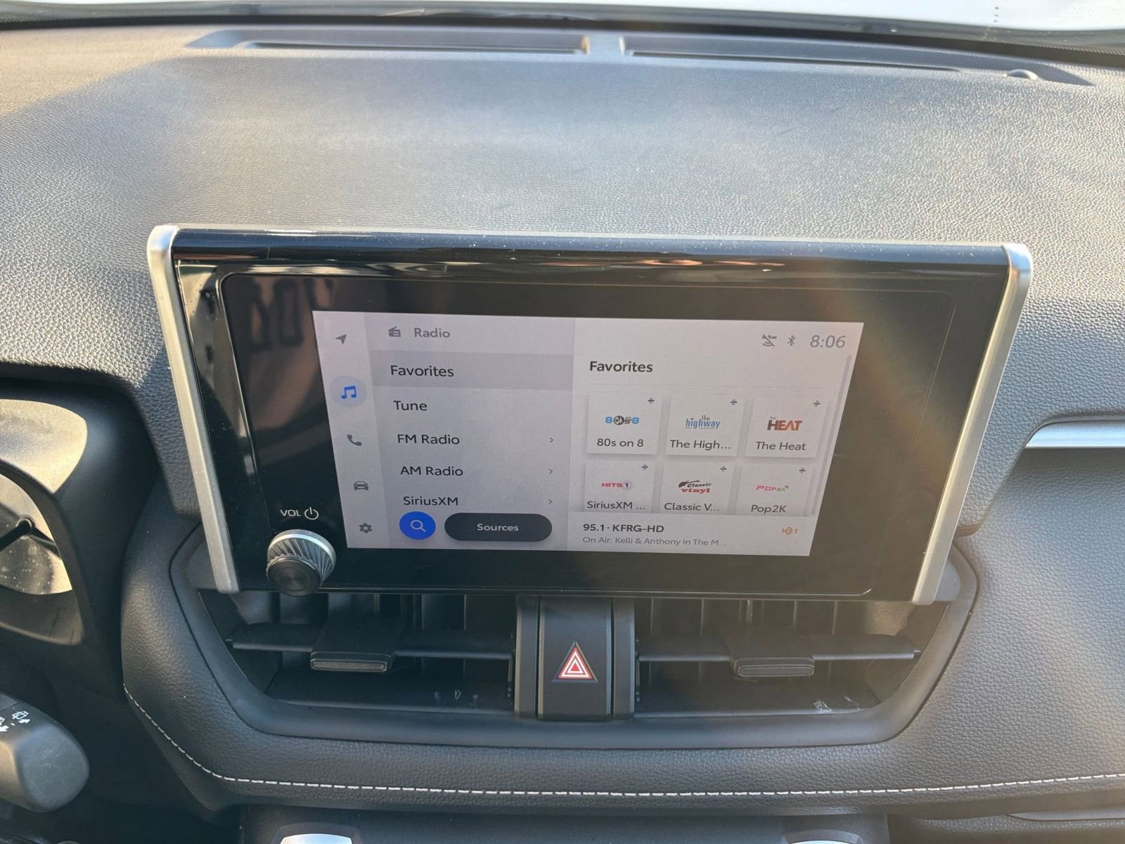 Thumbnail: 2025 Toyota RAV4 - 32