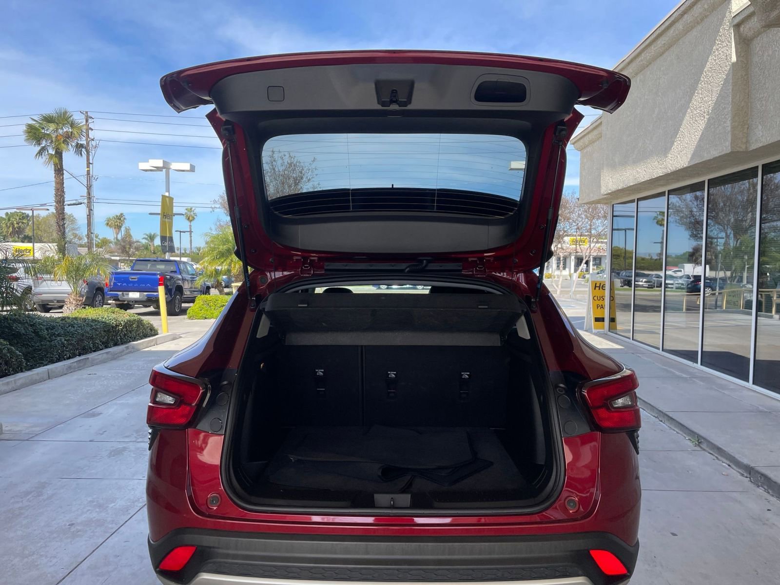 Thumbnail: 2025 Chevrolet Trax - 30