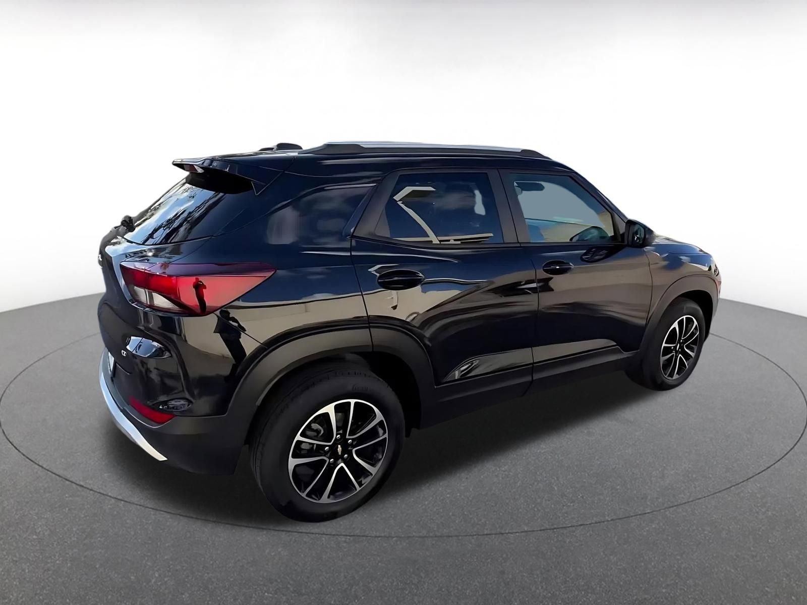 Thumbnail: 2025 Chevrolet TrailBlazer - 15