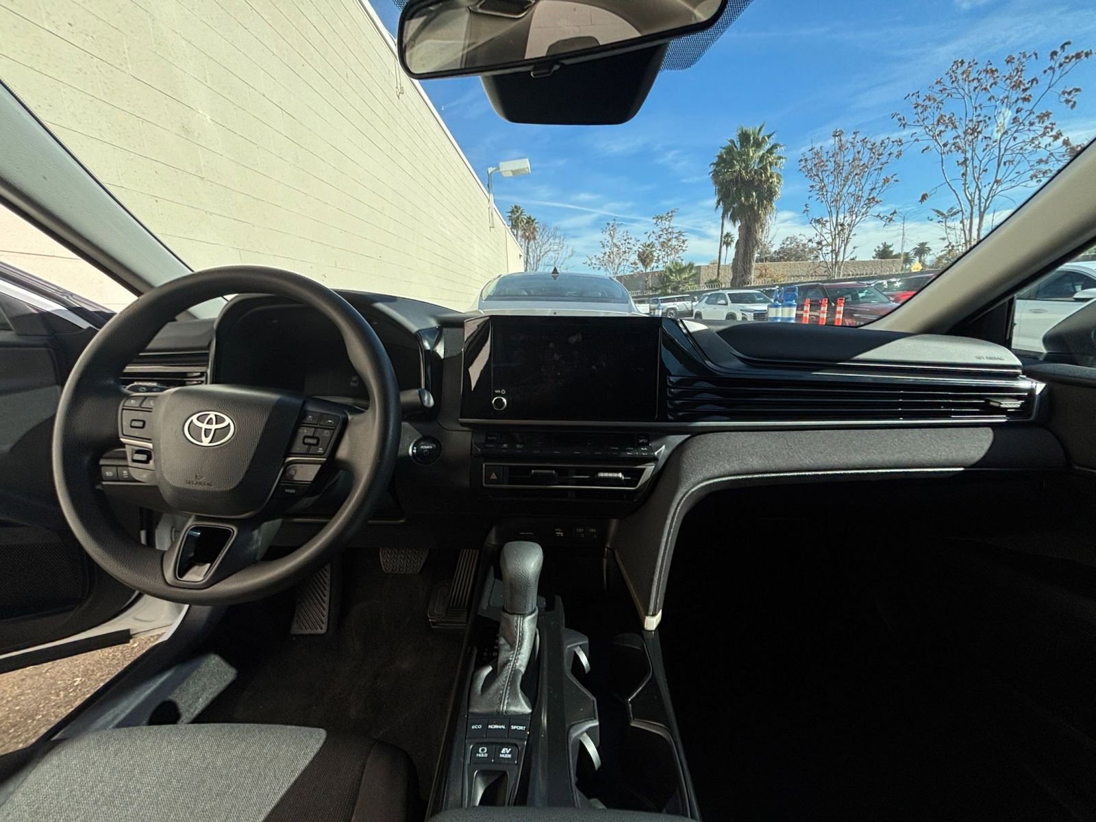 Thumbnail: 2025 Toyota Camry - 33