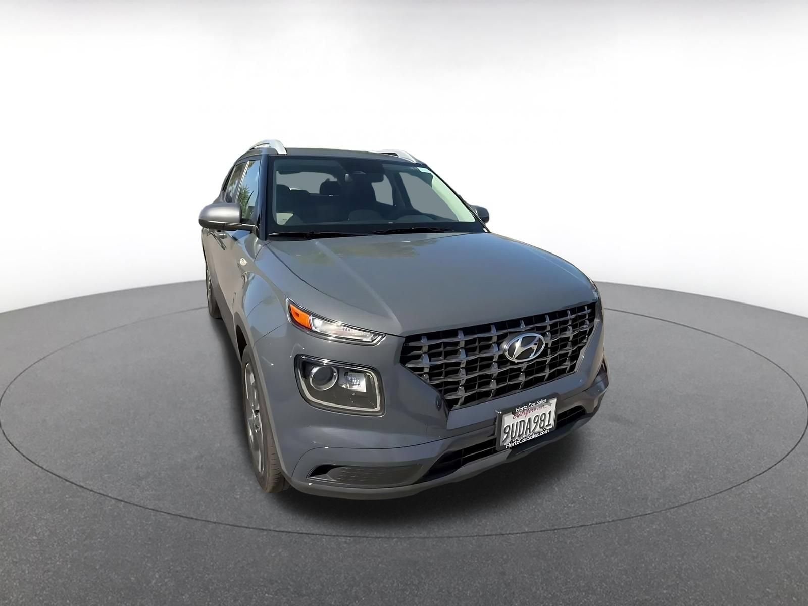 Thumbnail: 2025 Hyundai Venue - 3