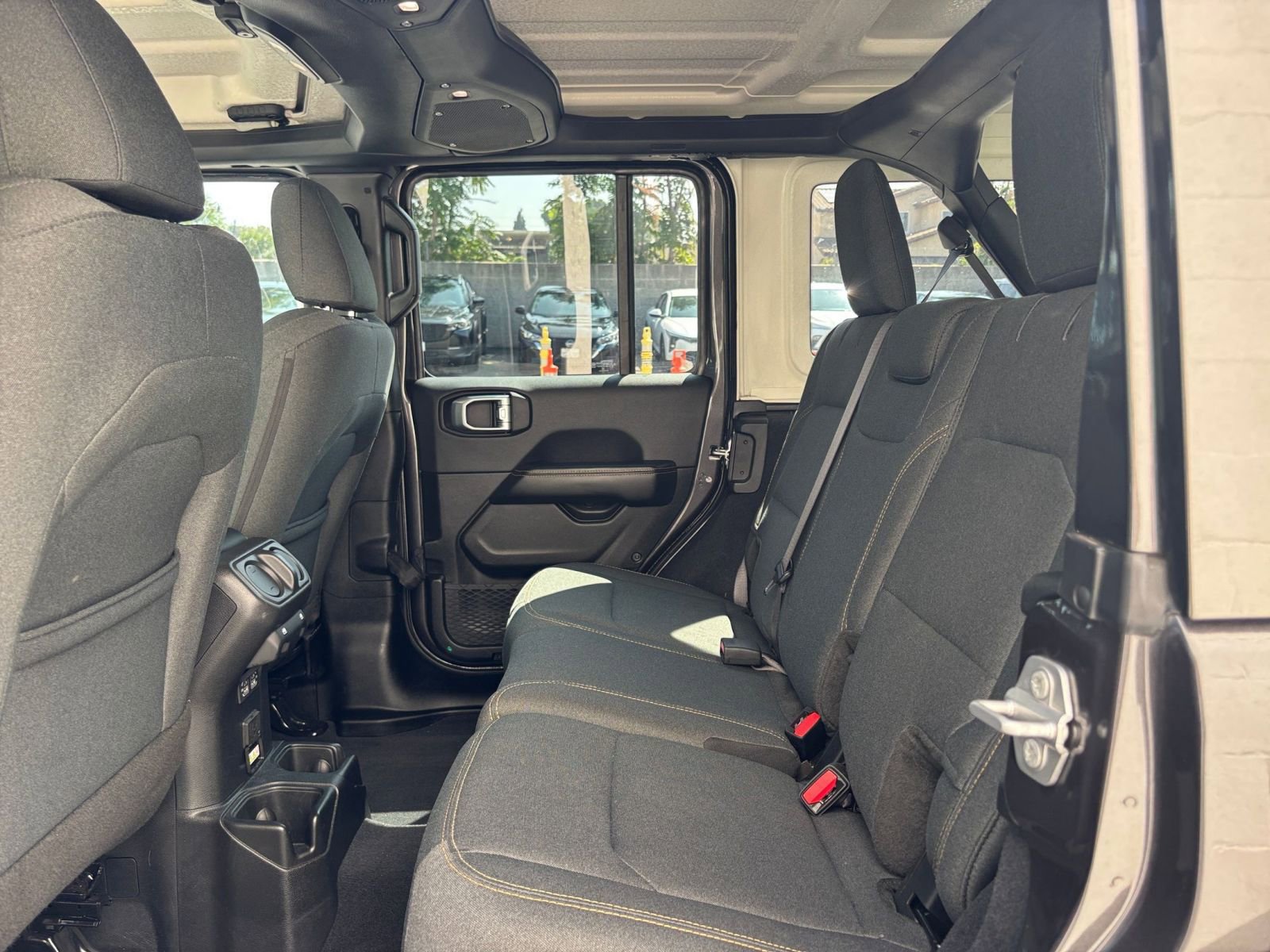 Thumbnail: 2025 Jeep Wrangler - 25