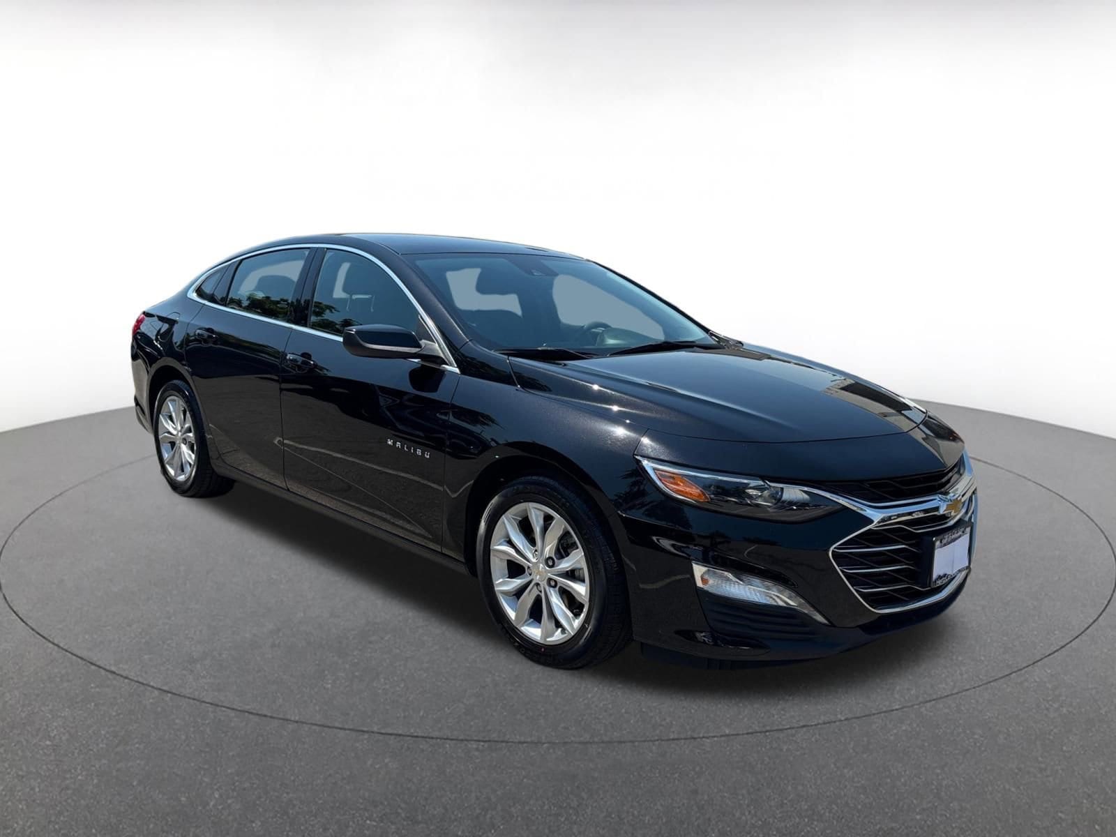Thumbnail: 2023 Chevrolet Malibu - 1