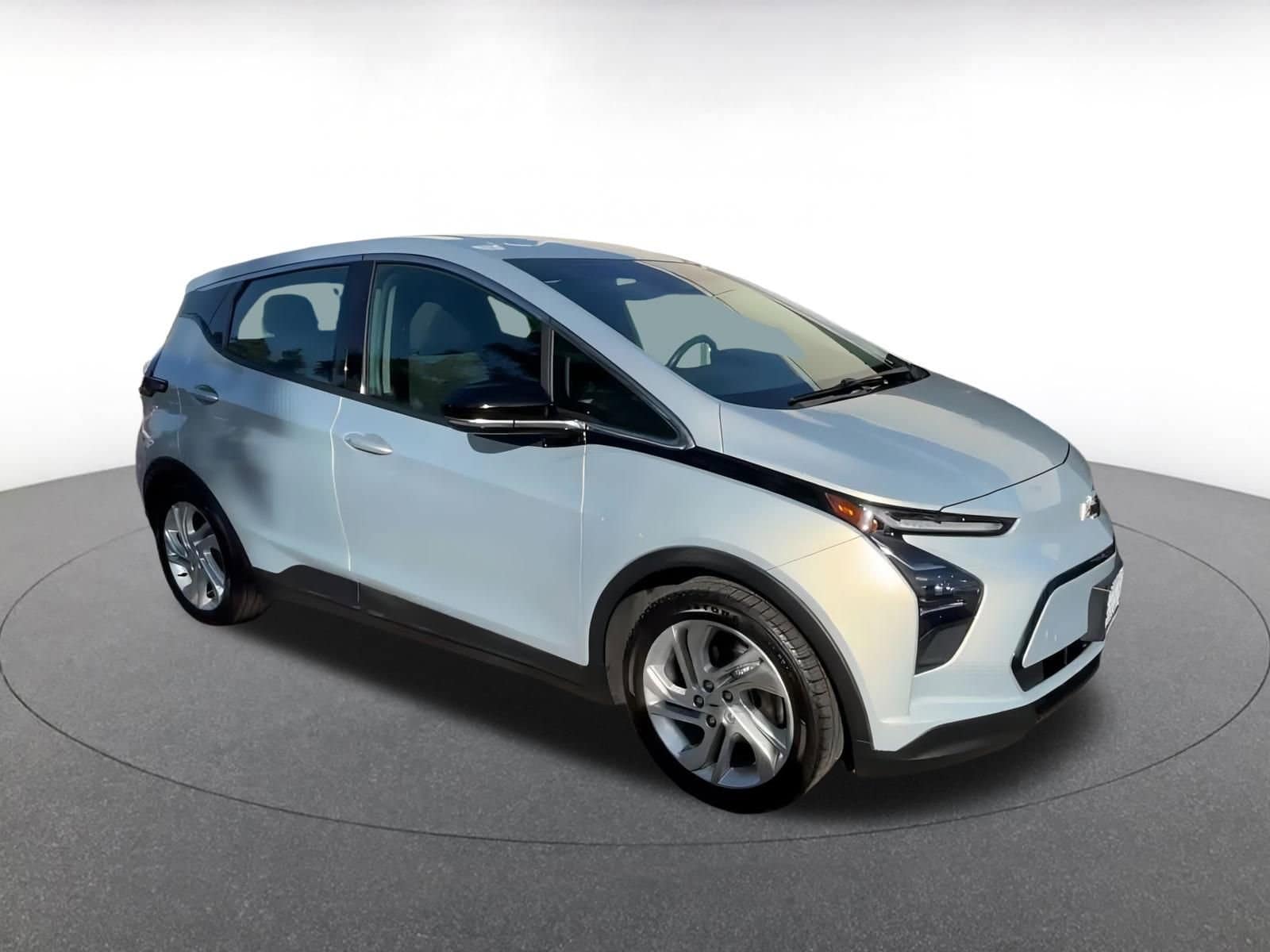 Thumbnail: 2023 Chevrolet Bolt EV - 2