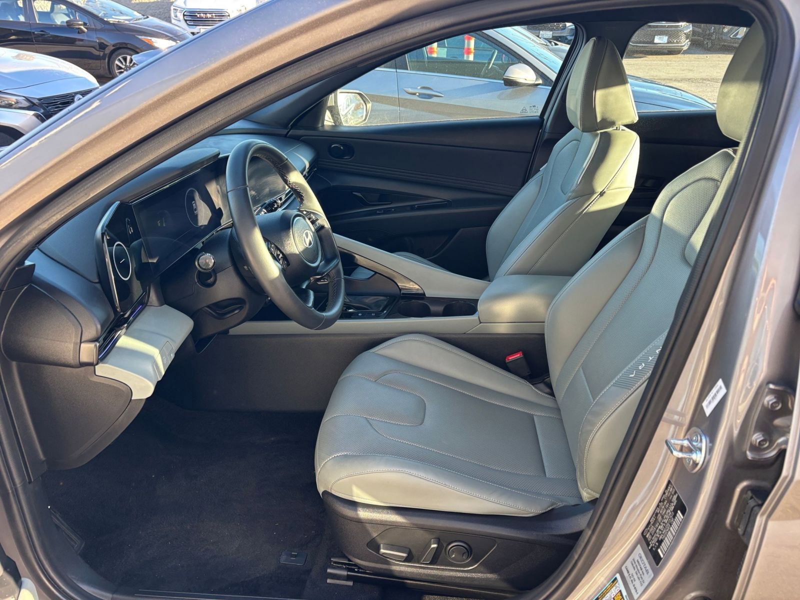 Thumbnail: 2025 Hyundai Elantra - 27