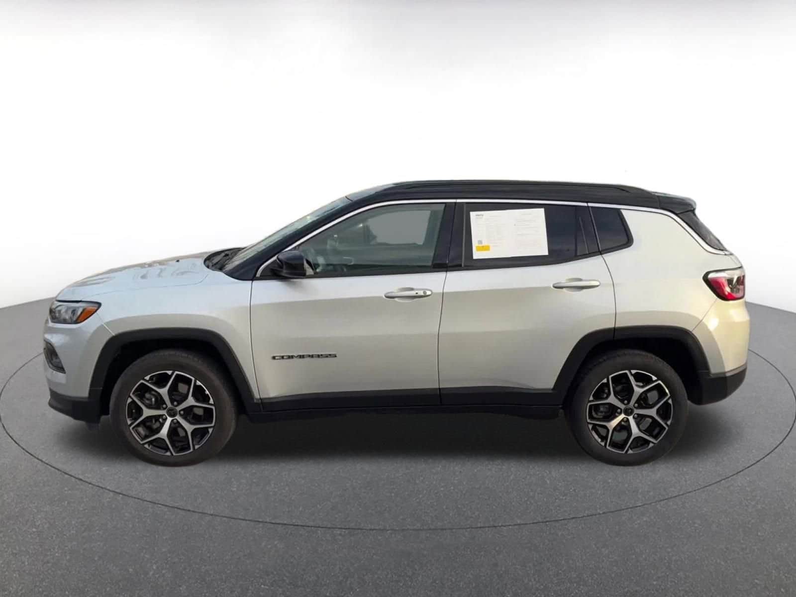Thumbnail: 2025 Jeep Compass - 9