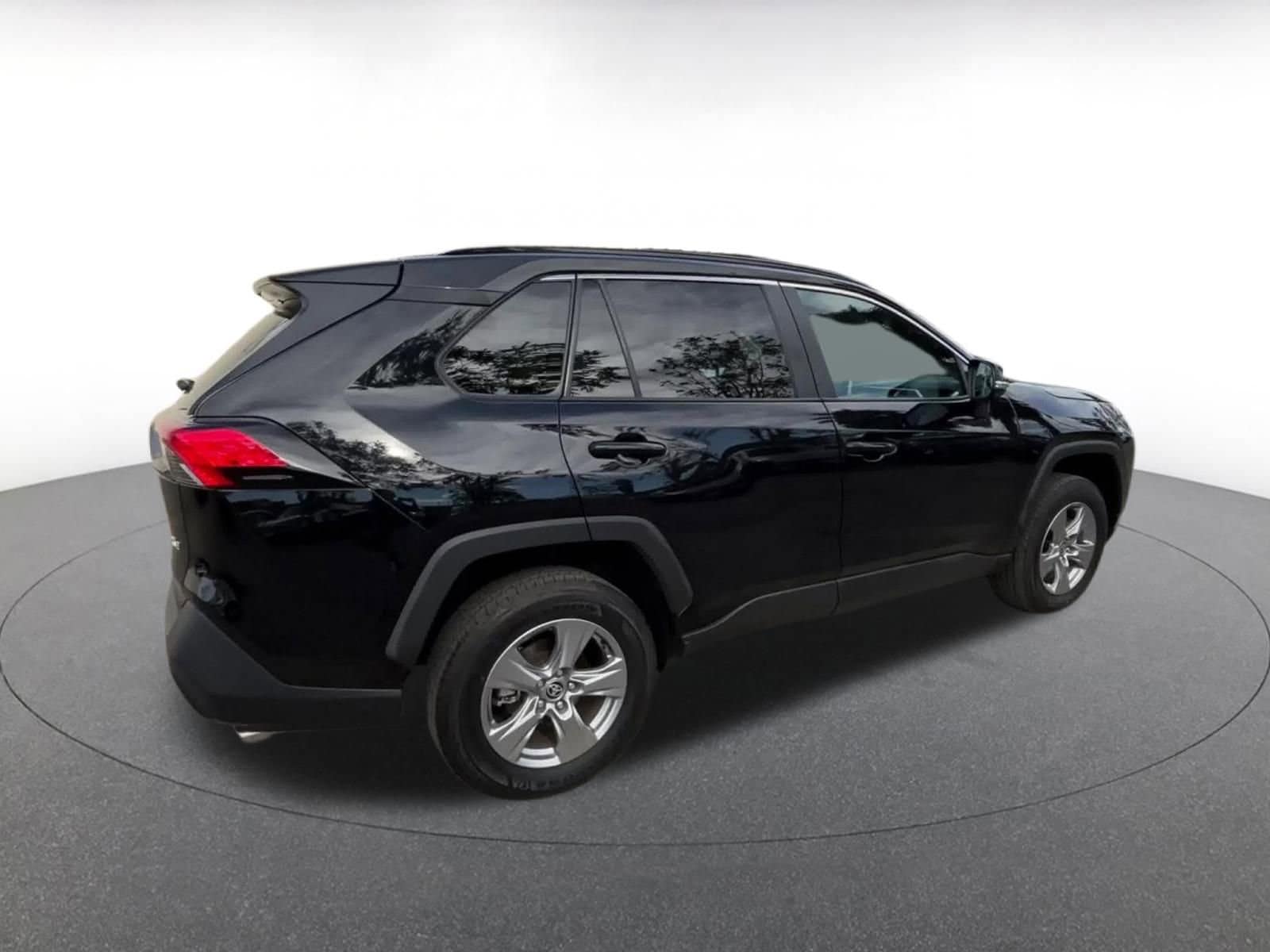 Thumbnail: 2025 Toyota RAV4 - 15