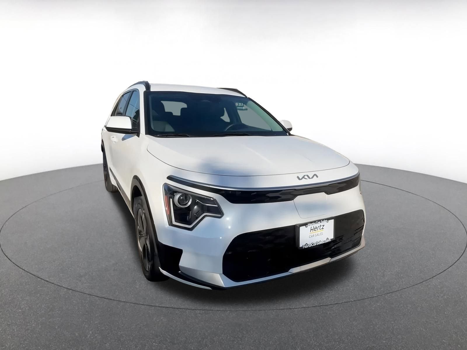 Thumbnail: 2023 Kia Niro - 3