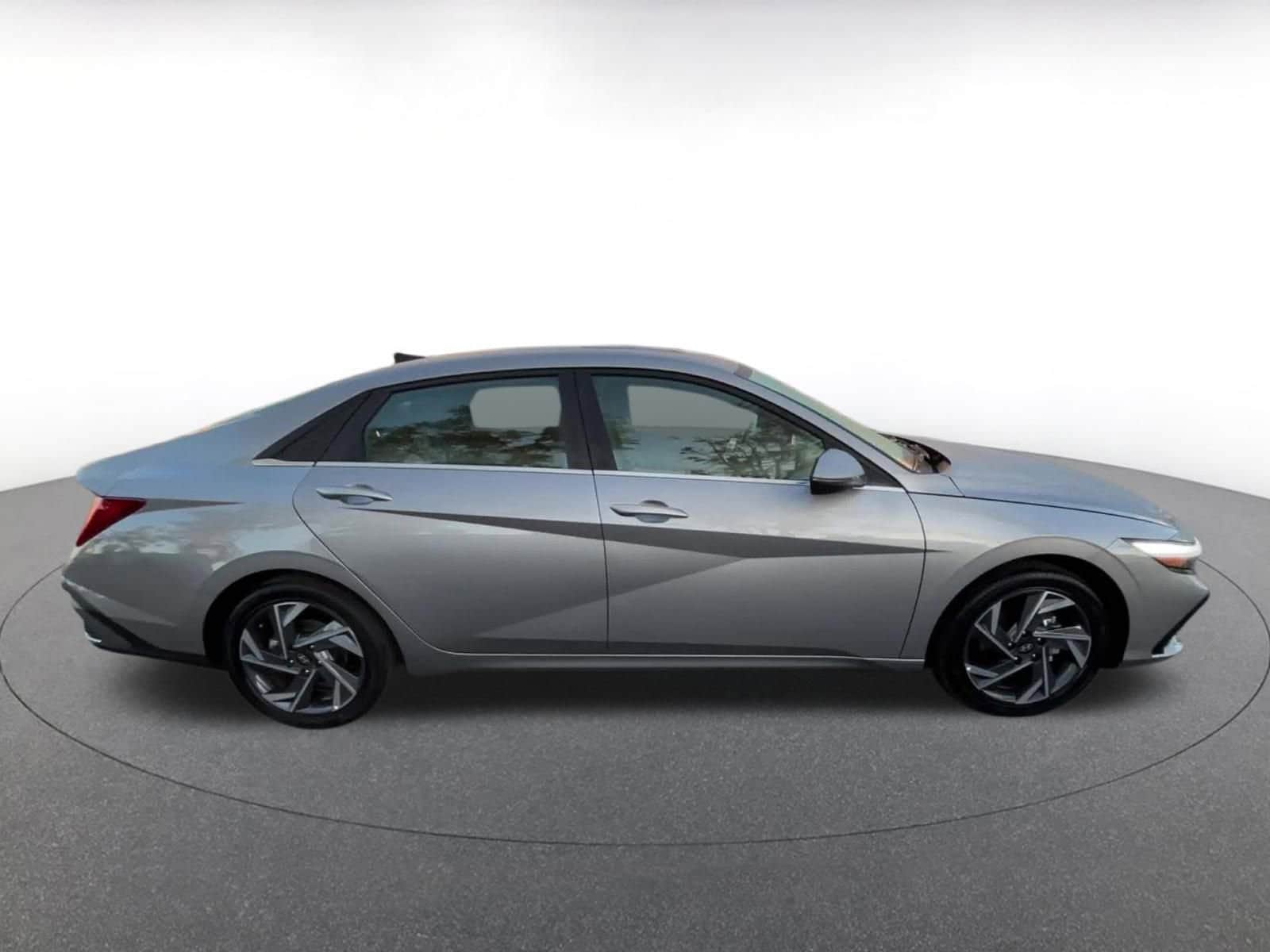 Thumbnail: 2025 Hyundai Elantra - 16