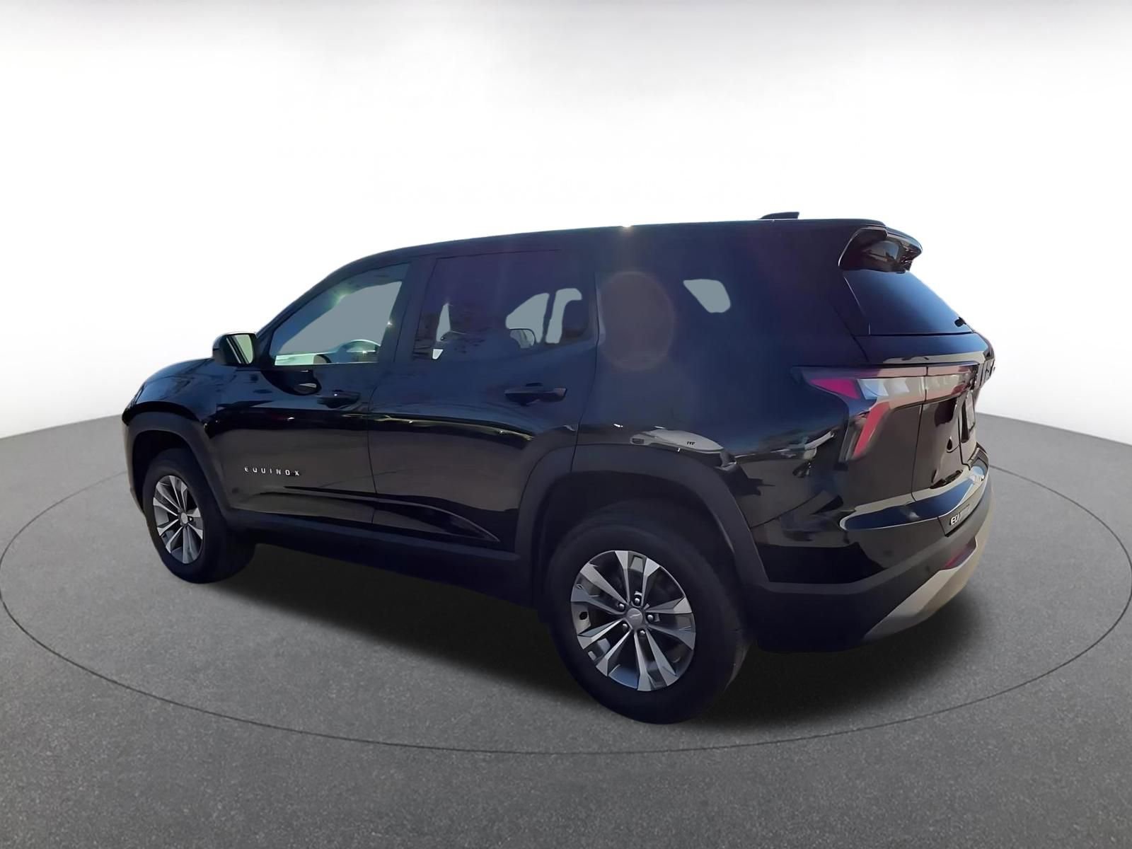 Thumbnail: 2025 Chevrolet Equinox - 10