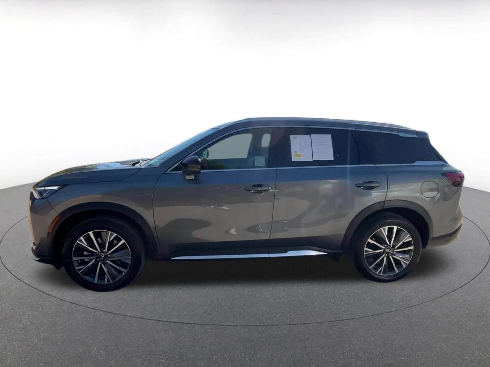 Thumbnail: 2026 INFINITI QX60 - 9